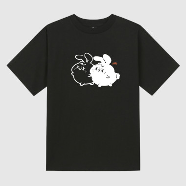 Follow momoi Black short-sleeved T-shirt