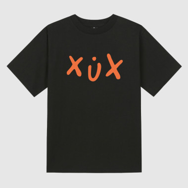 xux orange Black short-sleeved T-shirt
